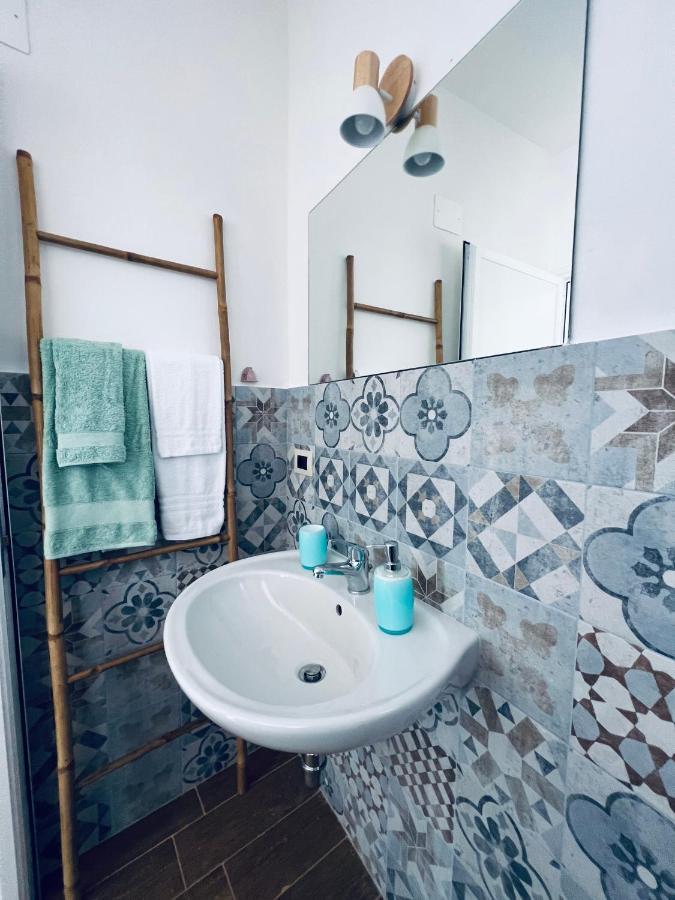 Oltremare Apartments Santa Flavia Bagian luar foto